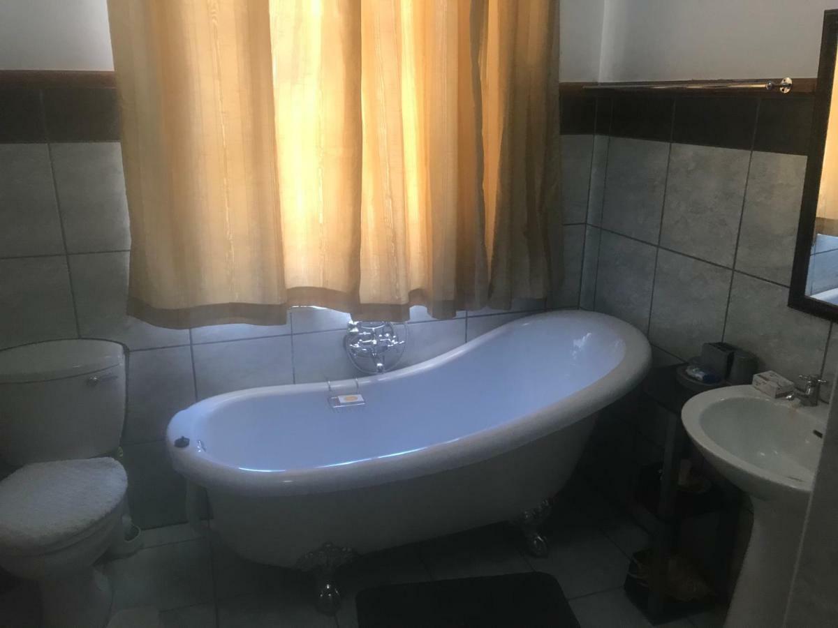 Towerzicht Guest House Ladismith Dış mekan fotoğraf